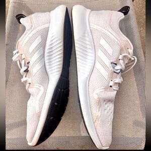 Adidas womens shoes 9.5 NWOT